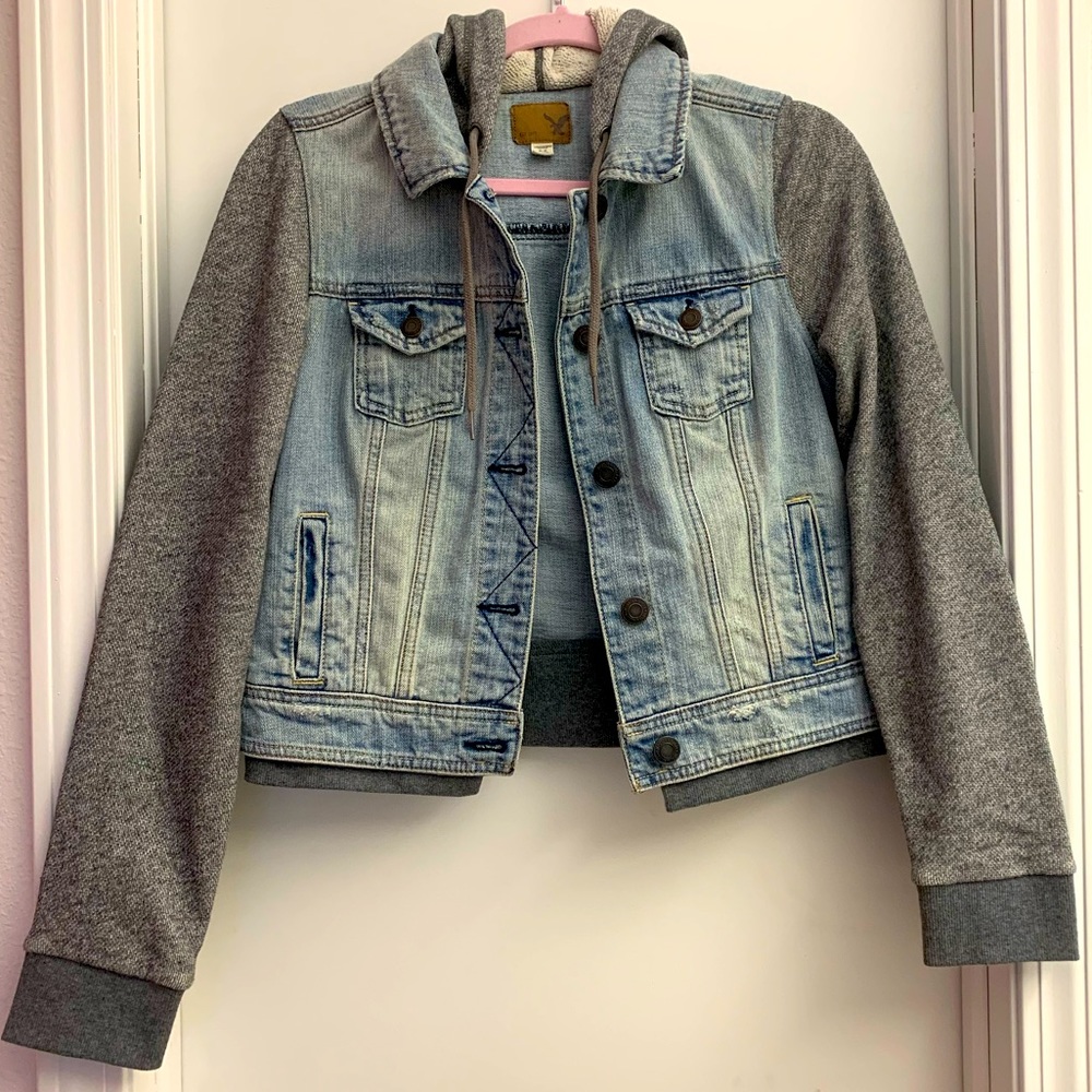 American Eagle • denim jacket